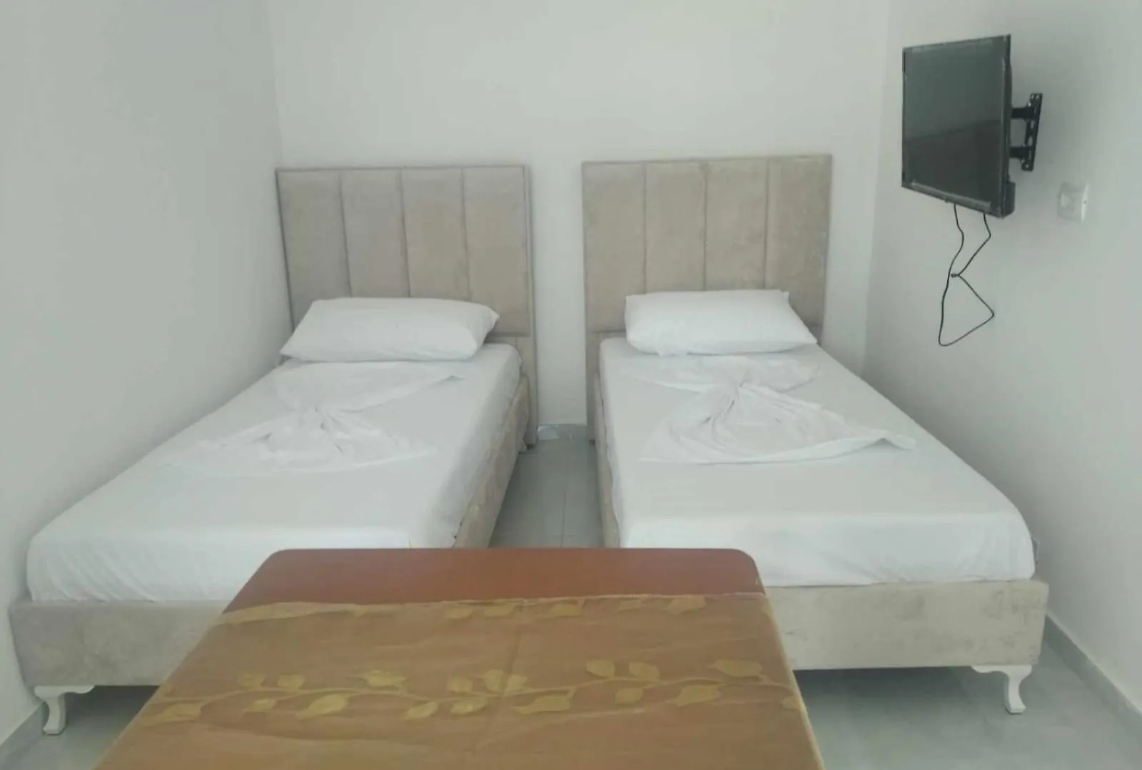 Marmel Apartments 0*, Sarande