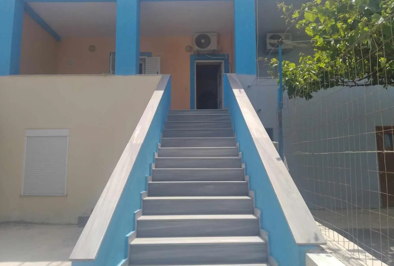 Marmel Apartments
